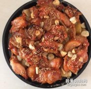 【宠物美食】自制狗狗爱吃的鸡腿土豆饭